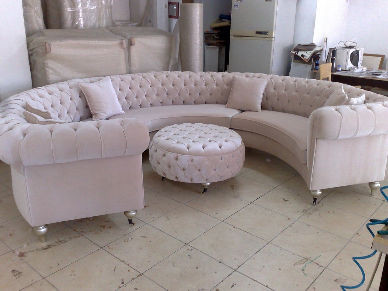 Chesterfield sofa - hand-stitched seams, brass or wooden legs