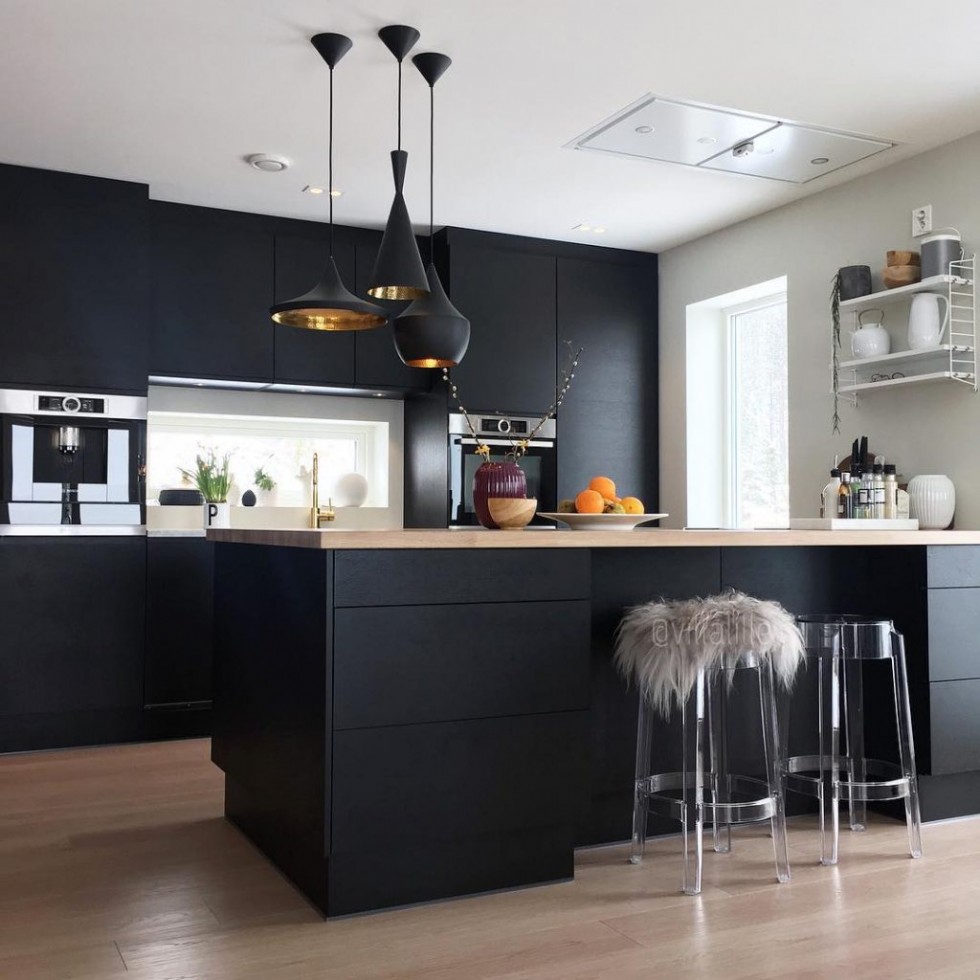 Kodu: 13339 - Black Kitchen Designs: Bold And Sophisticated Choices