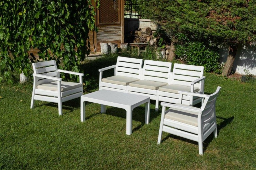 Kodu: 13527 - Enhancing Your Garden With Modern Outdoor Seating Solutions