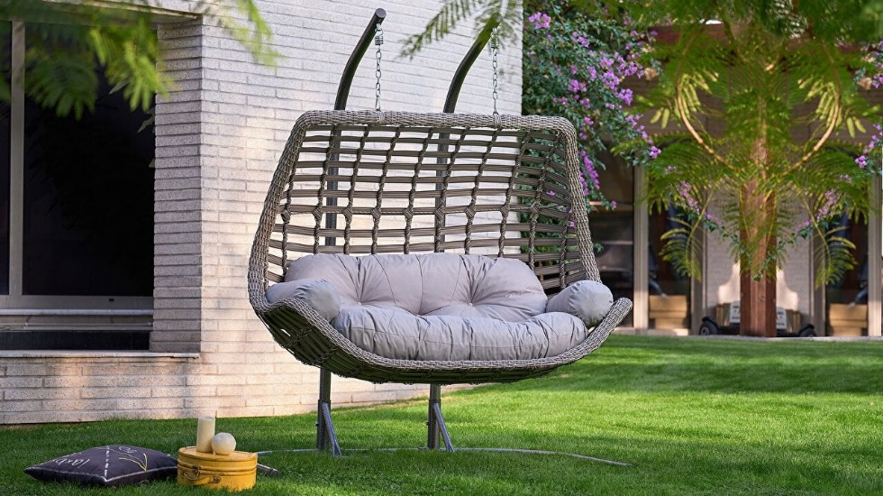 Garden Swings & Hammocks: Creating A Cozy Outdoor Retreat