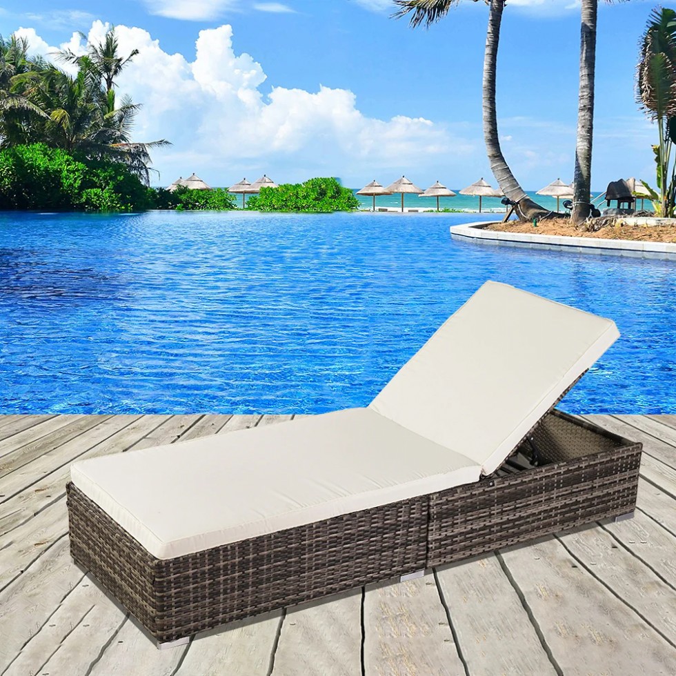 Kodu: 13451 - Sun Loungers & Chaise Chairs: Relaxing İn Comfort And Style