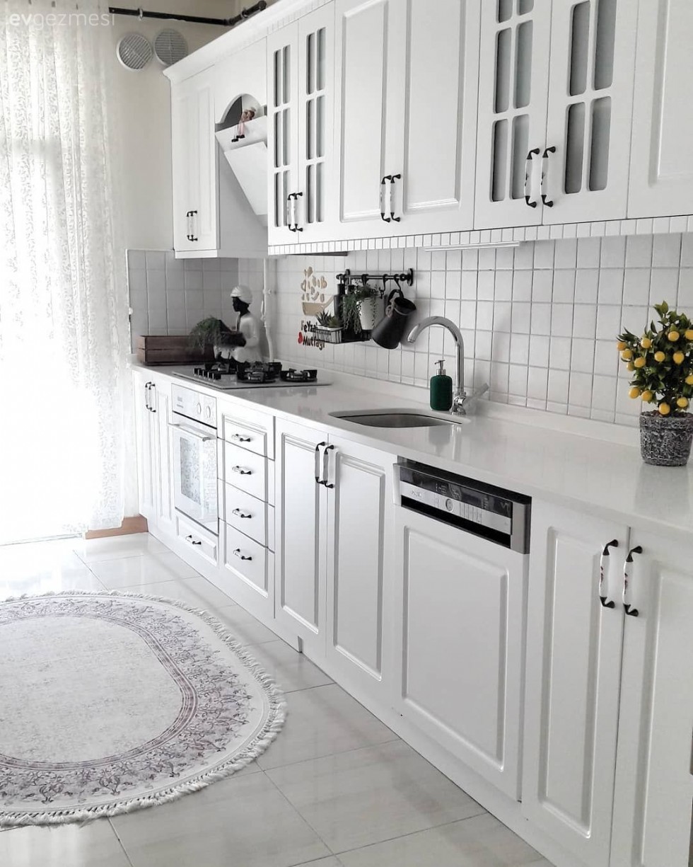 Kodu: 13291 - White Kitchens: Timeless Elegance For A Bright Look