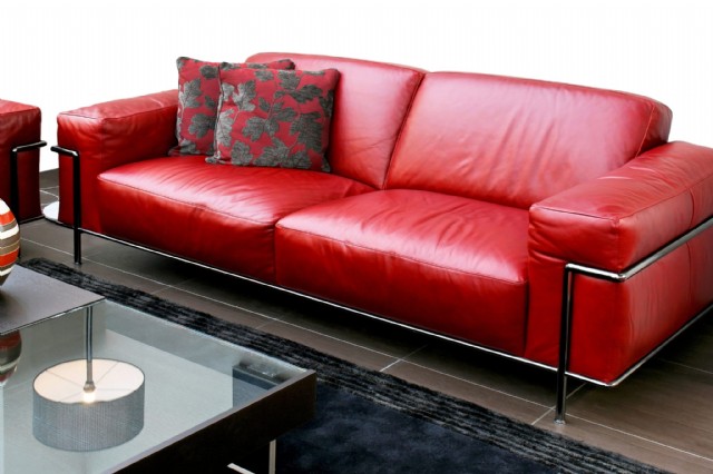 Modern Red Leather Sofa Designs For Stylish Interiors