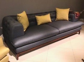 Stylish And Modern Black Sofa Designs For Elegant Interiors