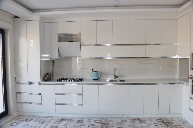 White Kitchens: Timeless Elegance For A Bright Look